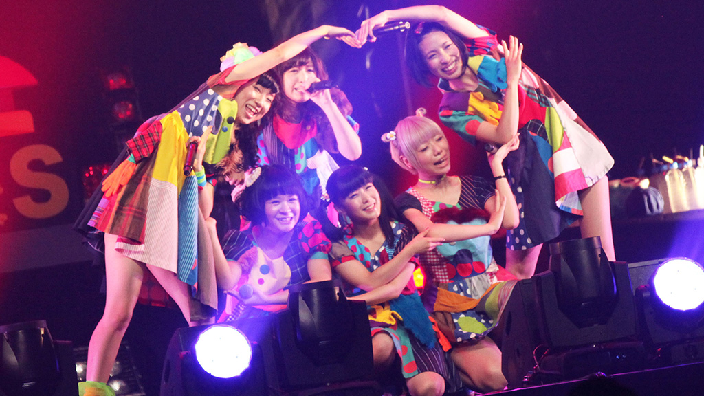 BiS/BiS解散LIVE「BiSなりの武道館」@横浜アリーナ〈2枚組〉 BiS熱狂の解散ライブを2分50秒で振り返る - 音楽ナタリー