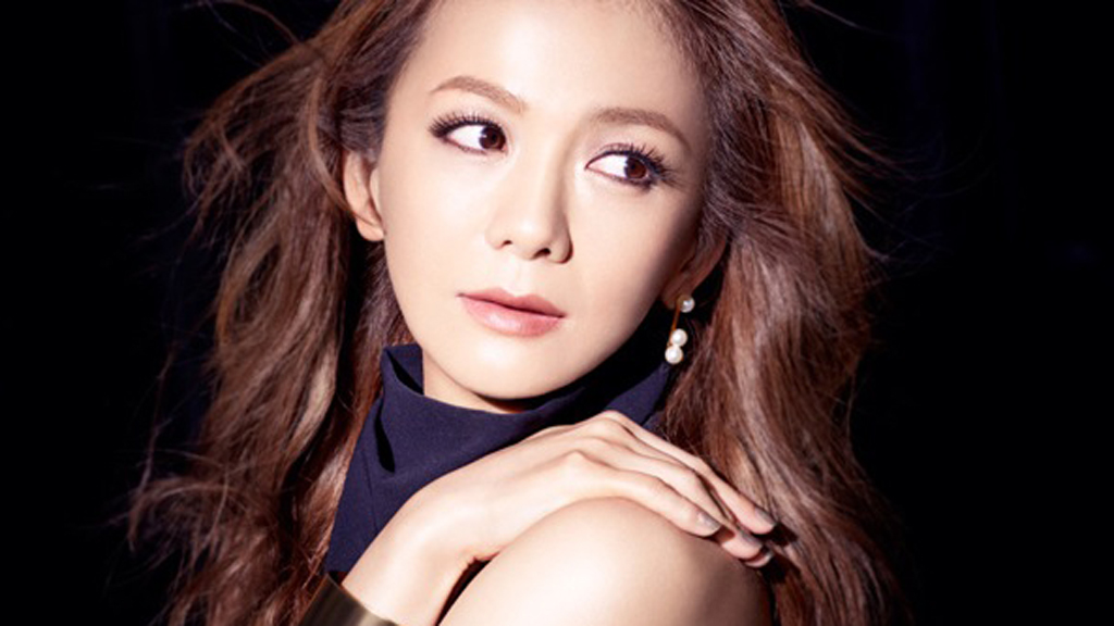 華原朋美　LIVE　DVD　2015 Amazon.co.jp: TOMOMI KAHARA 20th Anniversary Live(初回限定盤