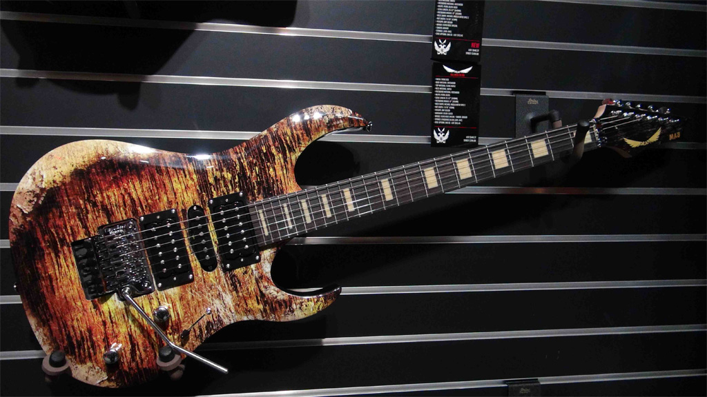 Nitro マイケル・アンジェロ Michael Angelo ギターピック File:Michael Angelo Batio with his double guitar.JPG