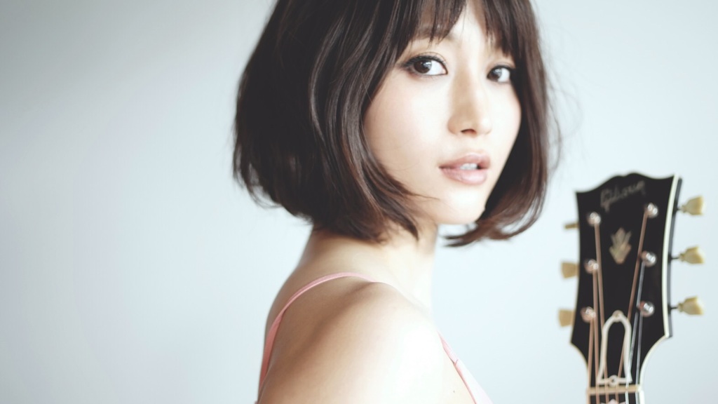 竹仲絵里、新曲「話そうよ」を先行配信中! | BARKS
