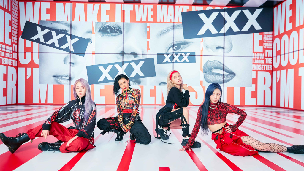 MAMAMOO アルバムセット トレカとオマケ付き MAMAMOO ムンビョル Aurora 2枚セット トレカ付き - メルカリ