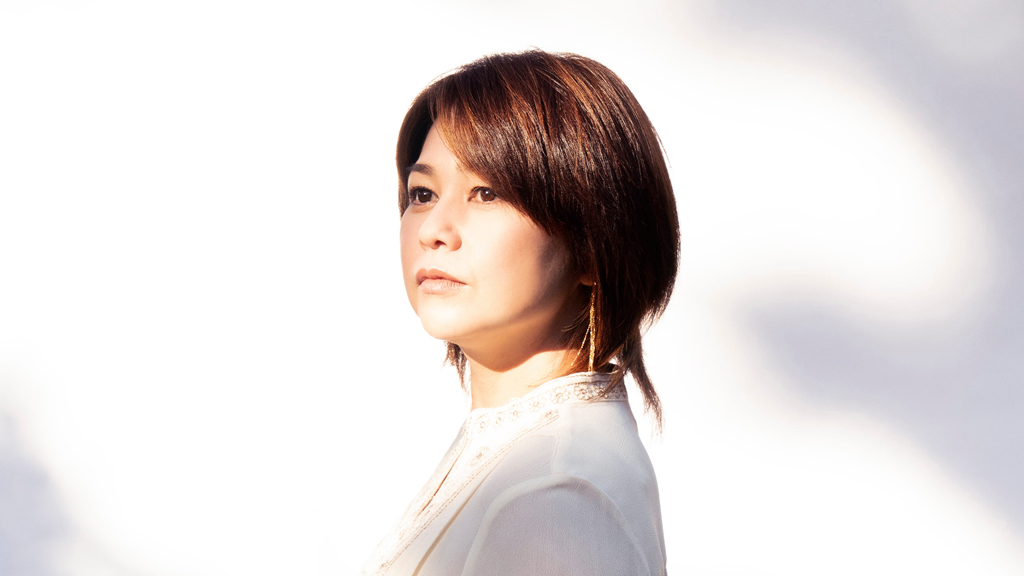 夏川りみ、アルバム『美らさ愛さ』収録曲とジャケット公開 | BARKS