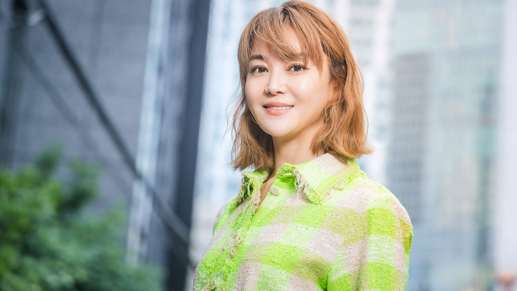 【即購入ok!!】観月ありさ 25周年 6枚組コンプリートベストアルバム Amazon.co.jp: VINGT-CINQ ANS(CD3枚組): ミュージック