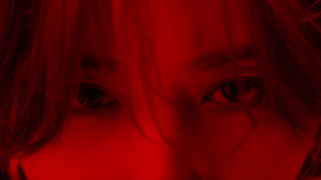 山田涼介、初のソロアルバムよりリード曲「RED」MV今夜プレミア