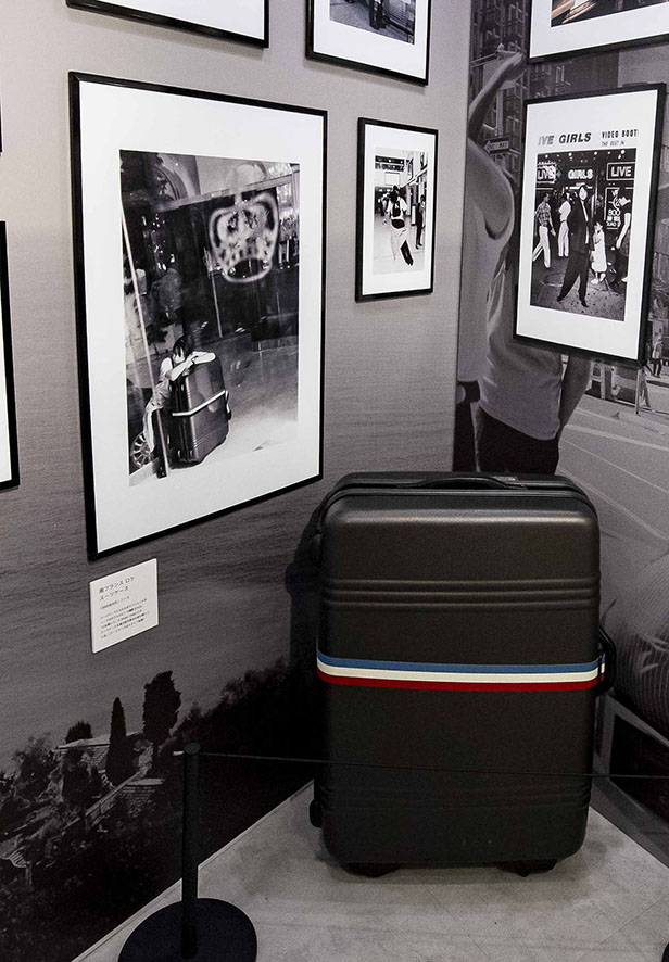 ZARD、デビュー35周年記念写真展に約120点の写真や衣装展示ほか映像