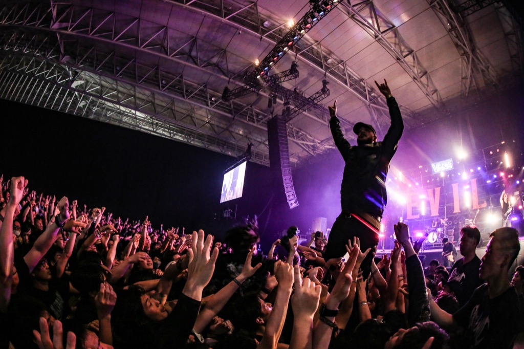 速レポ】＜SATANIC CARNIVAL＞、Crystal Lake、破格のステージ