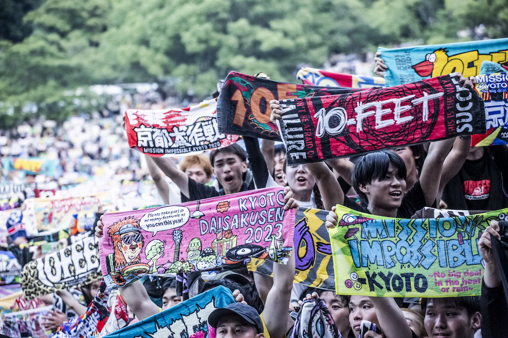 速レポ】＜京都大作戦2025＞初日終幕。10-FEET「すっとぼけに