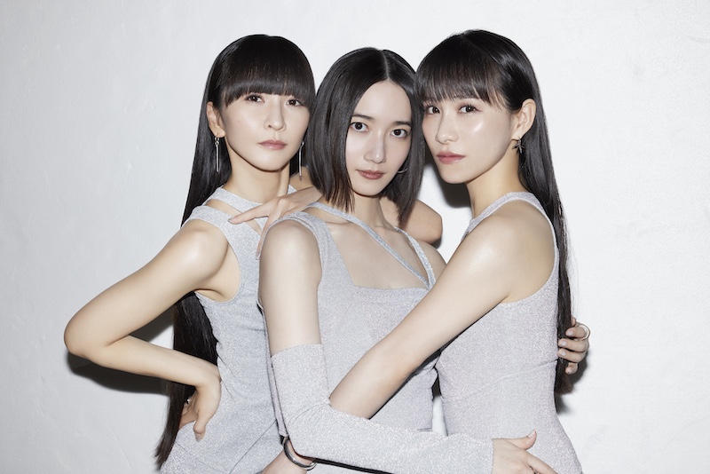 Perfume、ピノ新CMでキャビンアテンダントに | BARKS