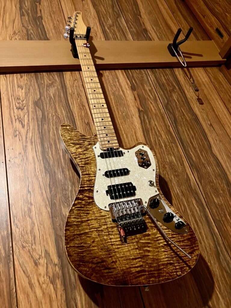 俺の楽器・私の愛機】1897「至宝木材JAGUAR」 | BARKS