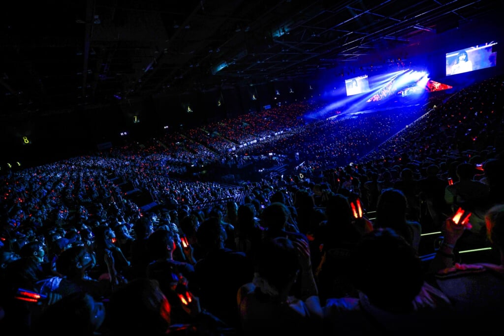 ライブレポート】LE SSERAFIM、アジアツアー完遂「全力を尽くしました