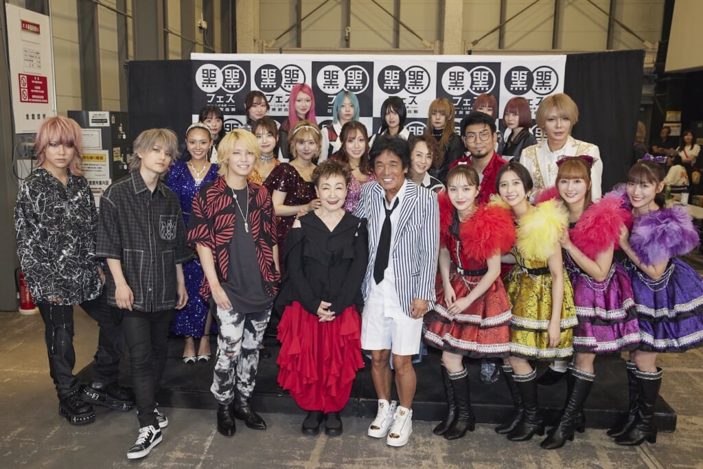 レポート】松崎しげる主催＜黒フェス2025＞に感動の歌「あと20回は続け