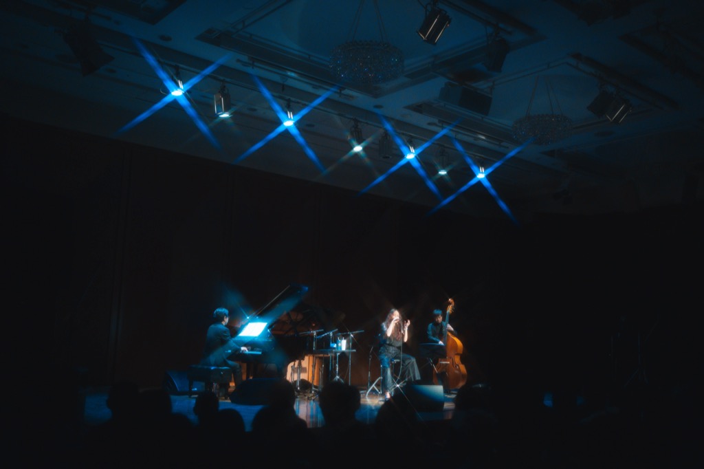 ライブレポート】中島美嘉、「大人が泣ける場所を作りたいと思って