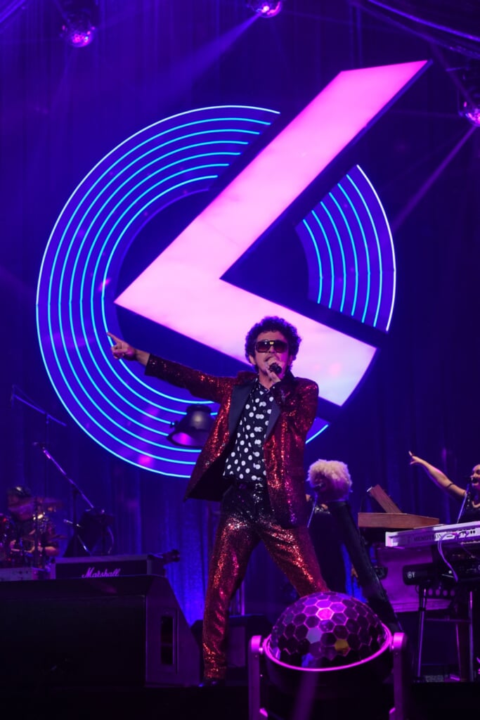 ライブレポート】奥田民生 × 吉川晃司のユニットOoochie Koochie