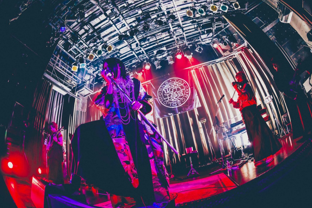 逹瑯(MUCC)、新章へ歩みを進める＜LIVE HOUSE TOUR [VILLAINS chapter