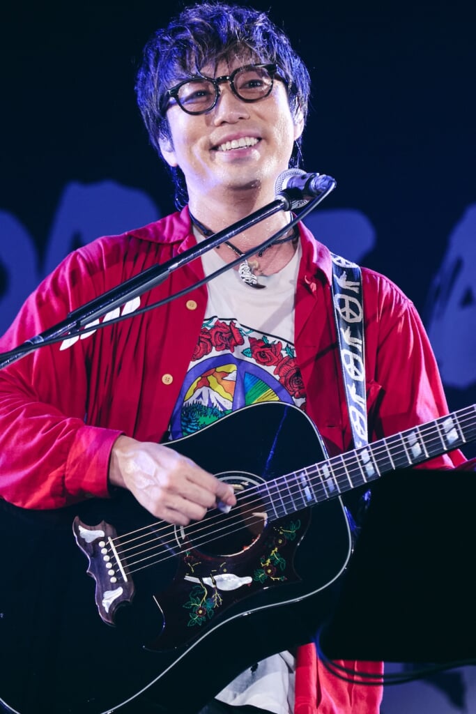 ライブレポート】高橋優、故郷・秋田県での弾き語りワンマン