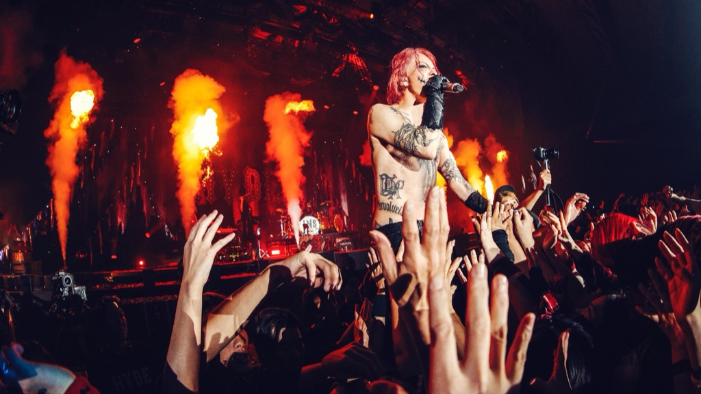 L'Arc～en～Ciel、路上キス3連発写真流出!? | BARKS