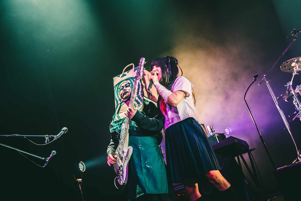 ライヴレポート】DEZERT × 夕闇に誘いし漆黒の天使達、ツーマン