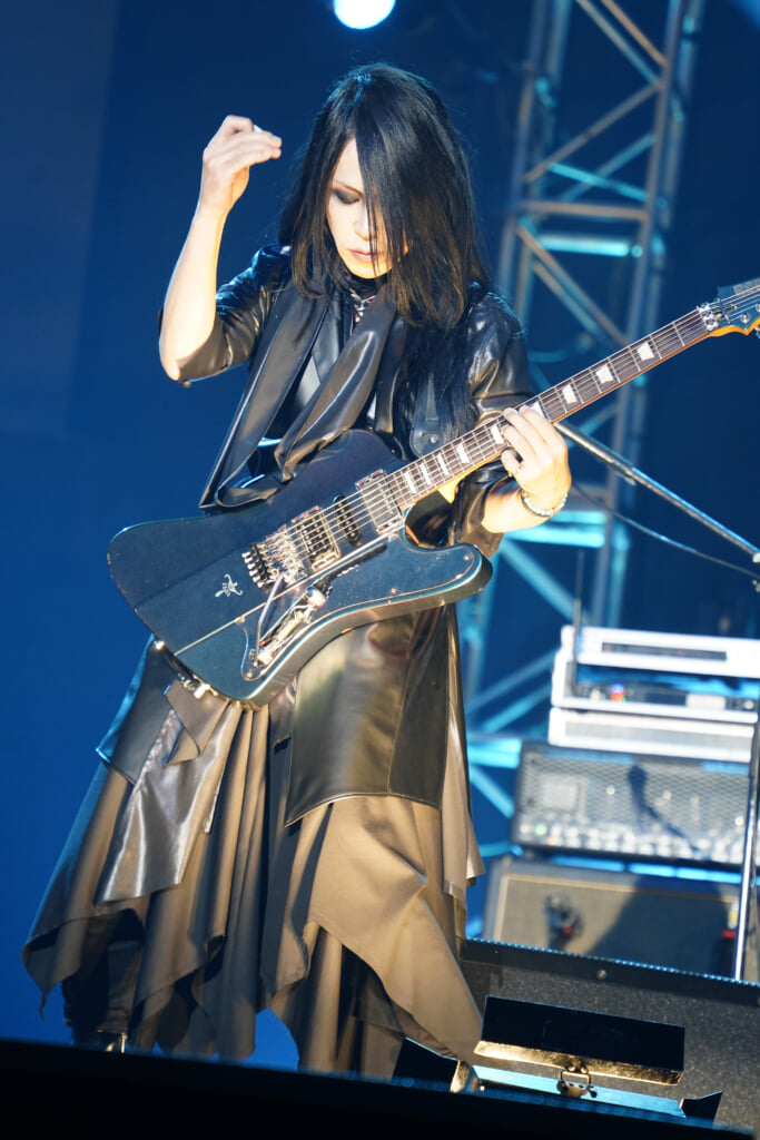 速レポ】＜CROSS ROAD Fest＞、2日間の大トリはLa'cryma Christi「最高