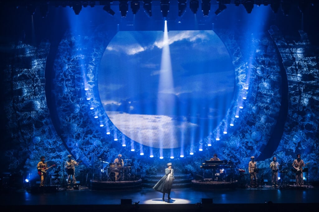 レポート】松任谷由実、時空を超えた音楽宇宙が拡がる＜THE WORMHOLE