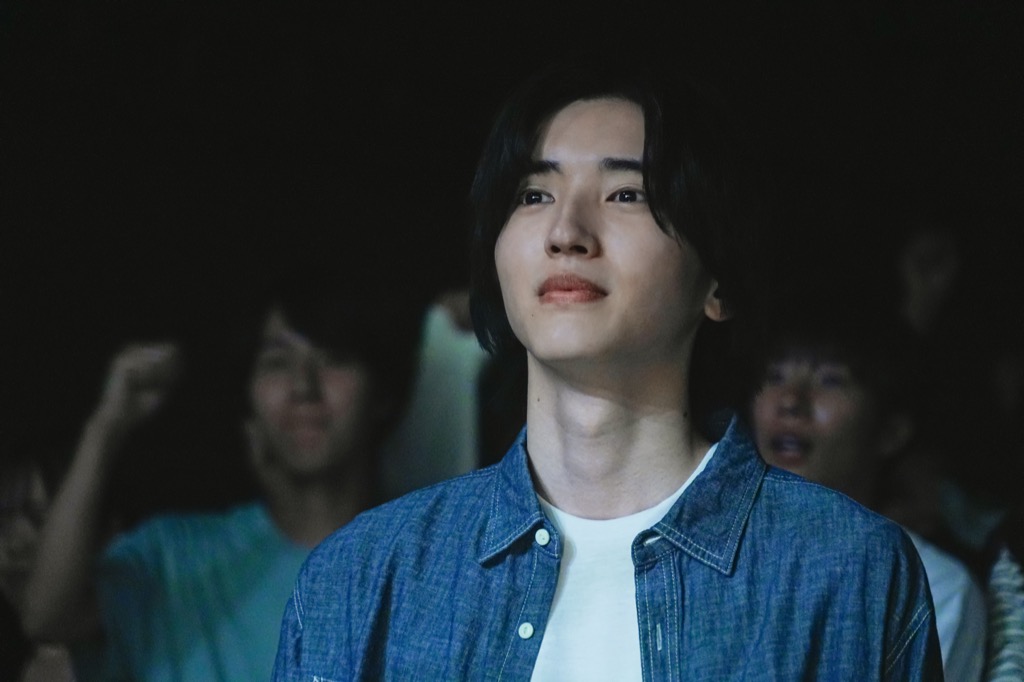 映画『君が最後に遺した歌』、綾音（生見愛瑠）が春人（道枝駿佑）への