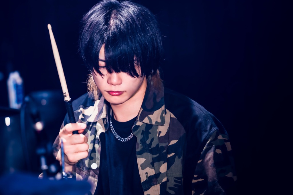 ライブレポート】AKi、リクエストワンマンで刻み込む誕生日＆10周年