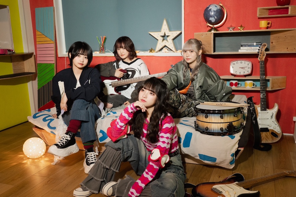 らそんぶる、新曲「素直になれたら」配信決定。 謎の“ロッカー“特設