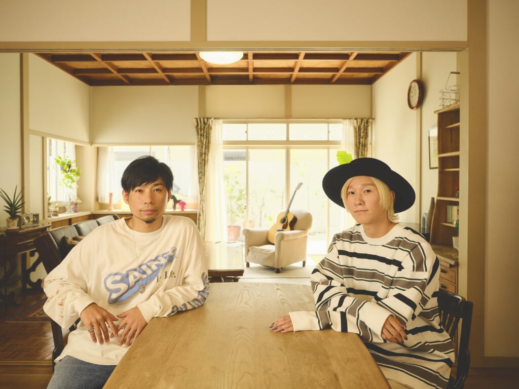 吉田山田、独立から1年。新作EP『うちのはなし』携え全国ツアーへ | BARKS