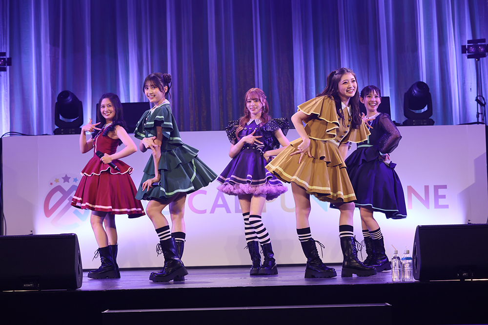 ライブレポート】10周年ワンマンで刻んだマジカル・パンチラインの