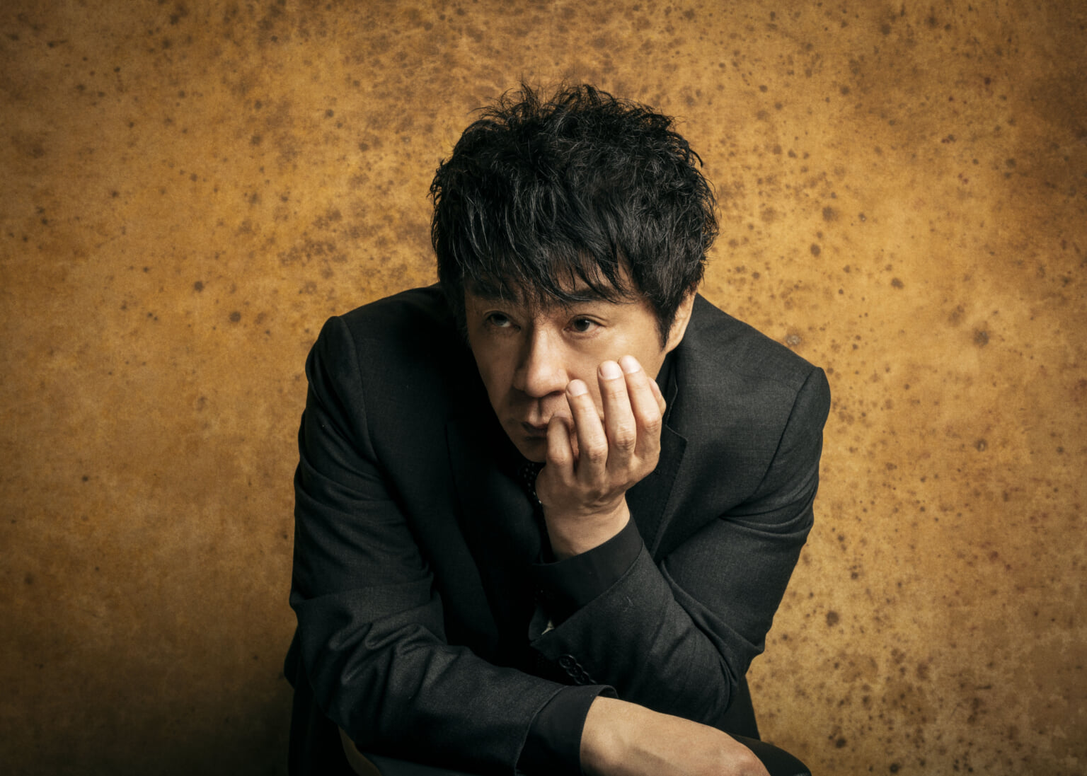 【インタビュー】ASKA、「今の自分のありったけ」を届ける全国ホールツアー52公演への決意 | BARKS