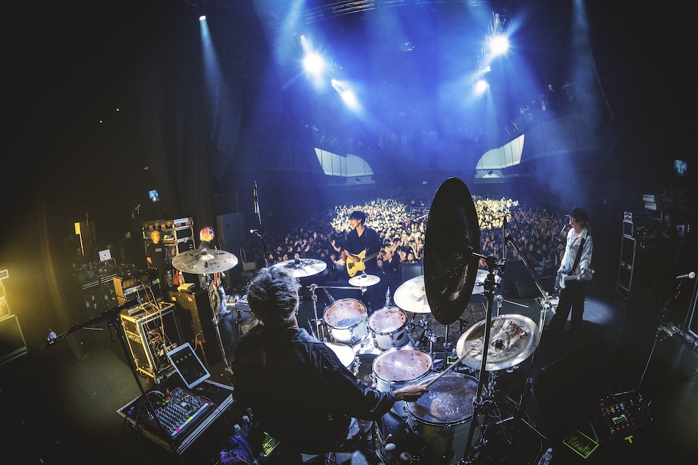 ライブレポート】[Alexandros]、容赦なくレア曲畳み掛けた7年ぶりのFC