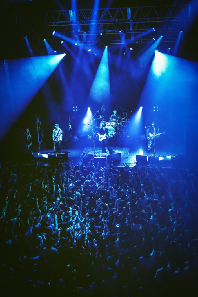 ライブレポート】[Alexandros]、レア曲が目白押しのFC公演で「今日は