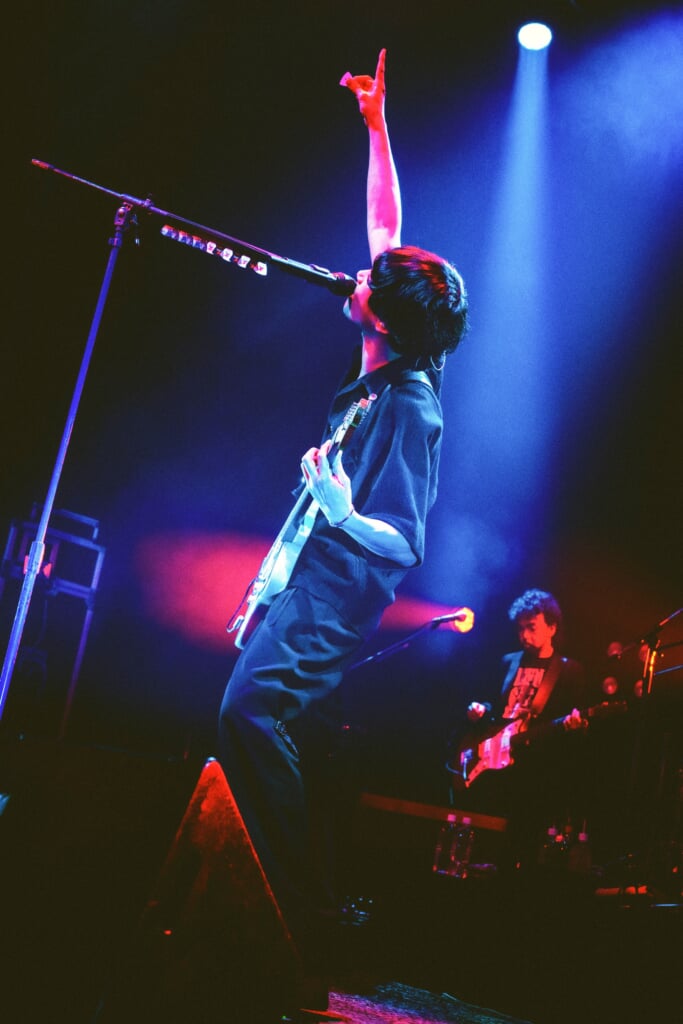 ライブレポート】[Alexandros]、レア曲が目白押しのFC公演で「今日は