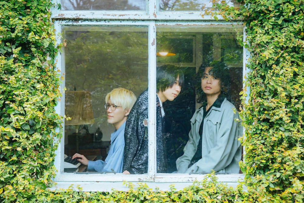 おいしくるメロンパン、ミニAL『avenue』収録「thirsty (remember take